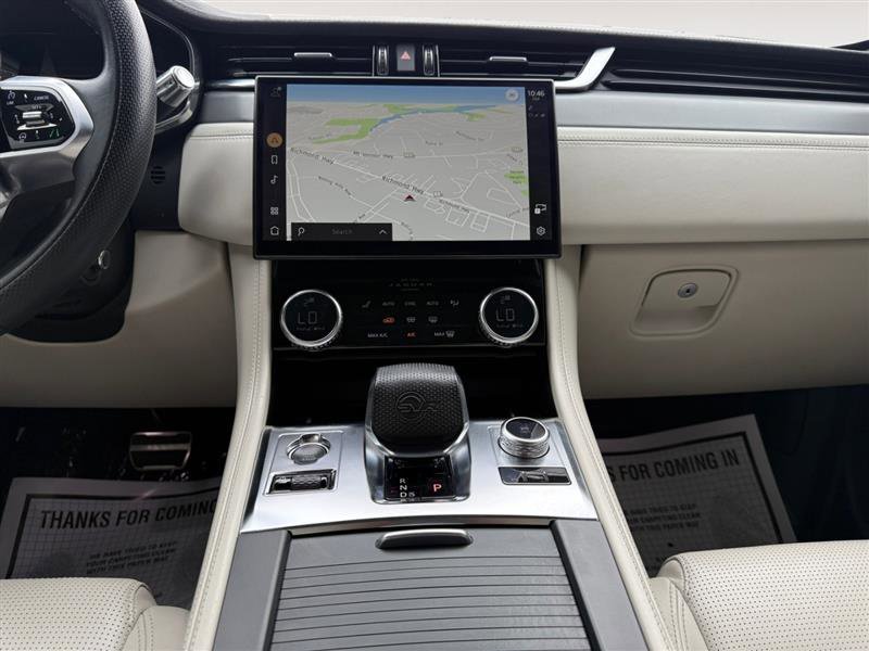Used 2022 Jaguar F-PACE SVR AWD/4WD image 13