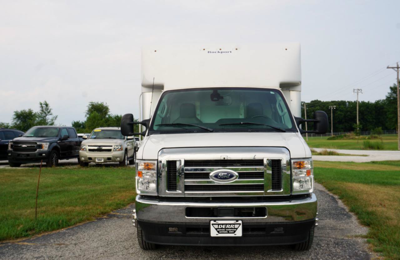 Used 2023 Ford E-350 and Econoline 350 Super Duty w/ Driver's Safety Package RWD image 3
