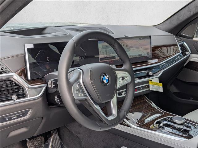 New 2026 BMW X7 xDrive40i image 3