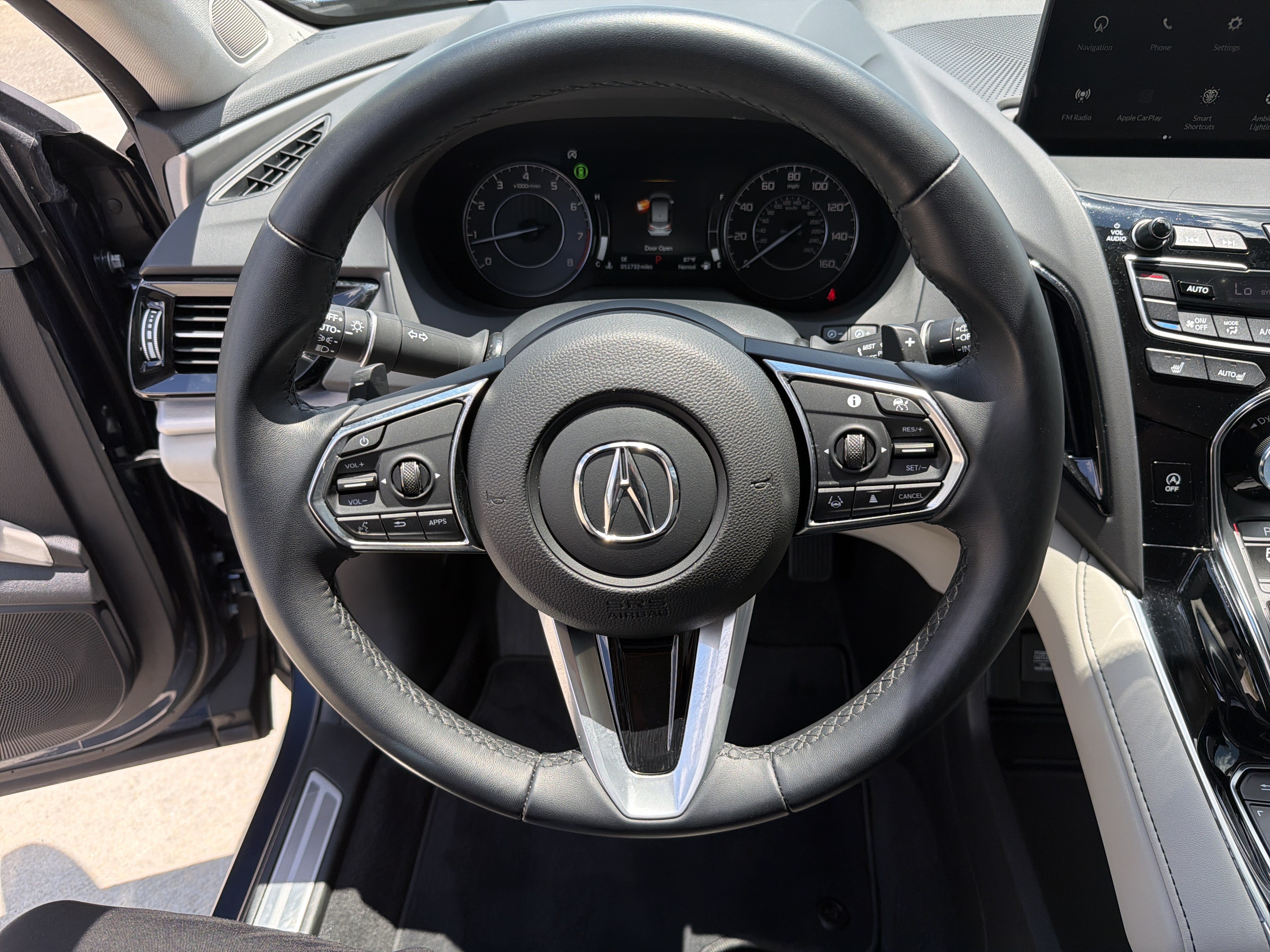 Used 2025 Acura RDX SH-AWD w/ Technology Package image 18