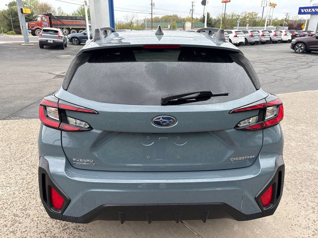 Used 2024 Subaru Crosstrek 2.0i Premium AWD/4WD image 8
