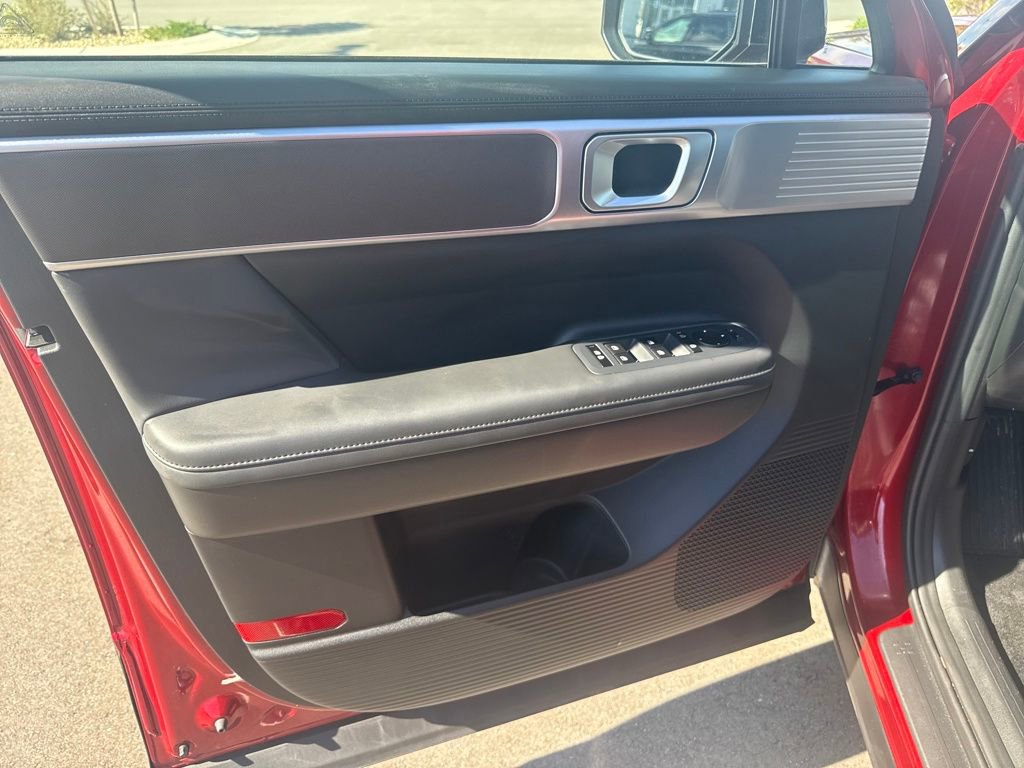 Used 2025 Hyundai Santa Fe XRT image 12