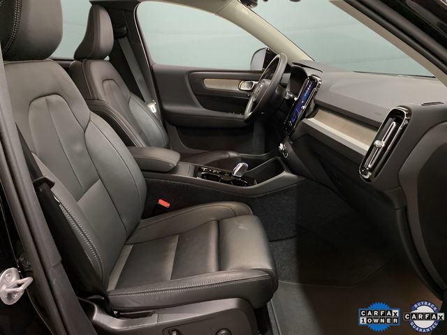 Used 2025 Volvo XC40 B5 Plus image 23