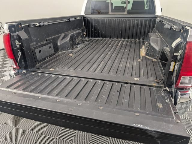 Used 2017 Toyota Tacoma SR5 w/ Tow Package AWD/4WD image 24