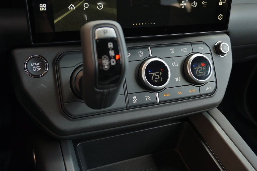 Used 2026 Land Rover Defender 110 S AWD/4WD image 23