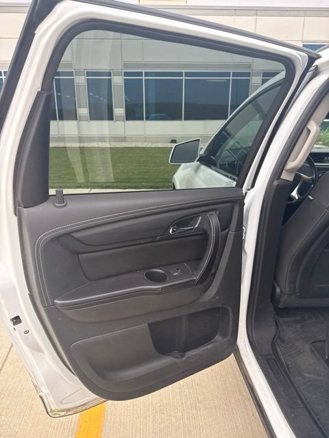 Used 2017 Chevrolet Traverse LT AWD/4WD image 14