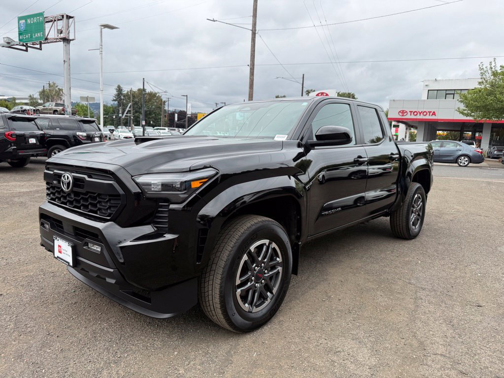 Certified 2024 Toyota Tacoma TRD Sport AWD/4WD image 4
