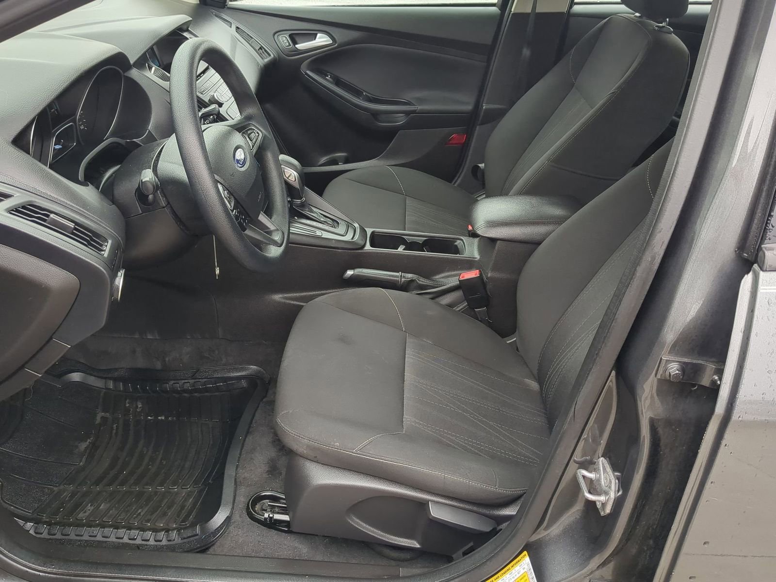 Used 2017 Ford Focus SE image 17