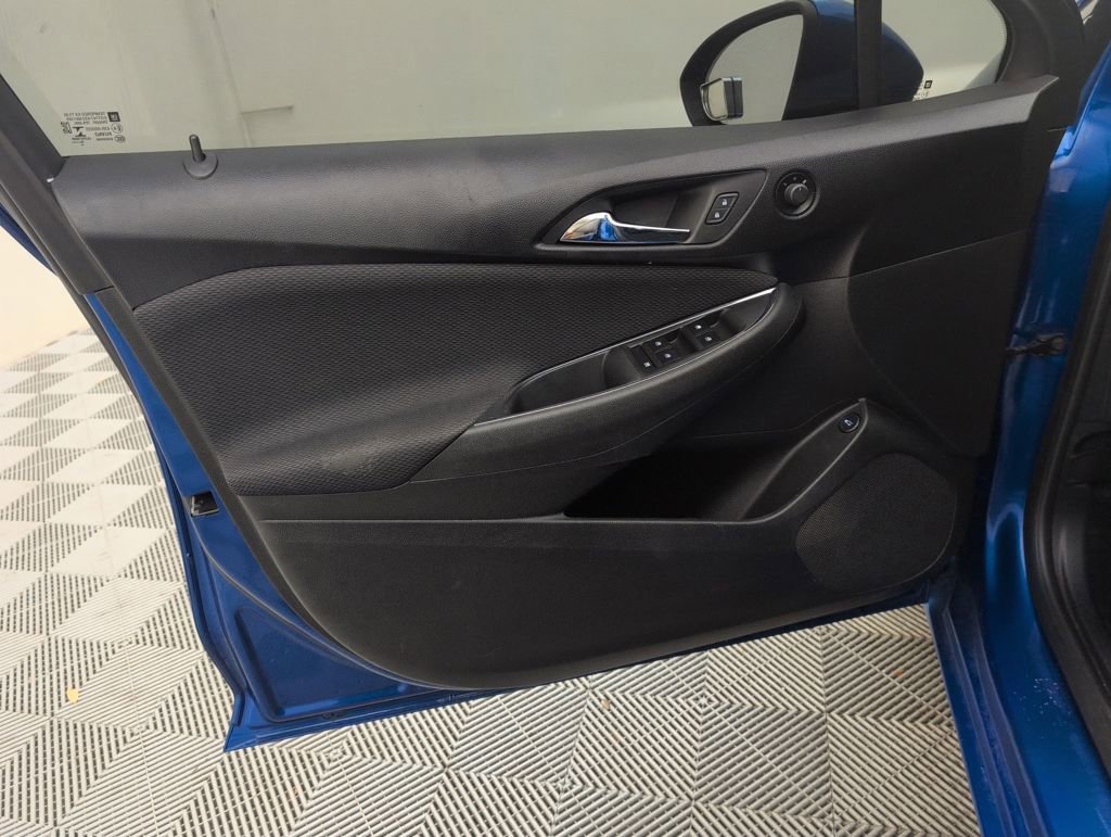 Used 2017 Chevrolet Cruze LT w/ Convenience Package image 35