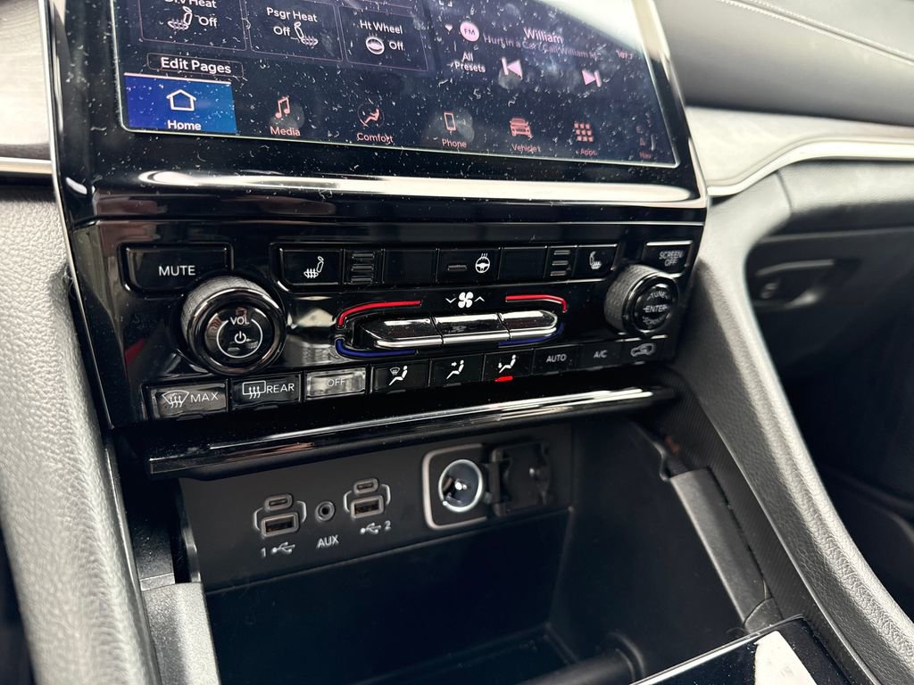 Used 2025 Jeep Grand Cherokee Limited image 18