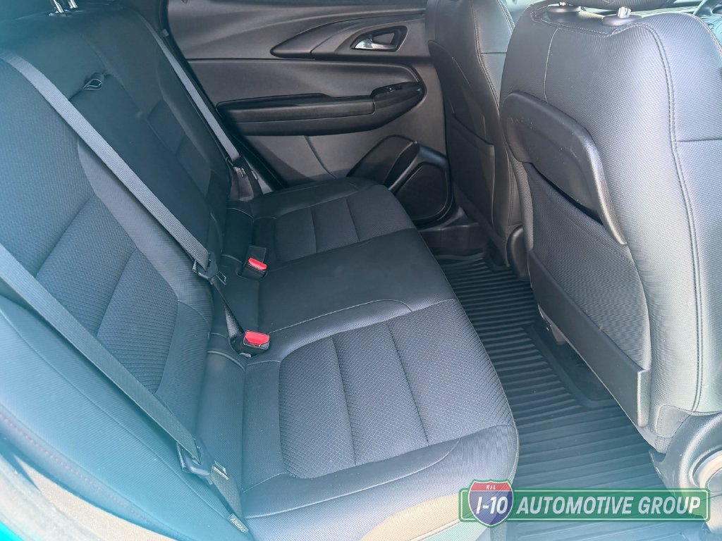 Used 2021 Chevrolet TrailBlazer RS w/ Sun and Liftgate Package FWD image 18