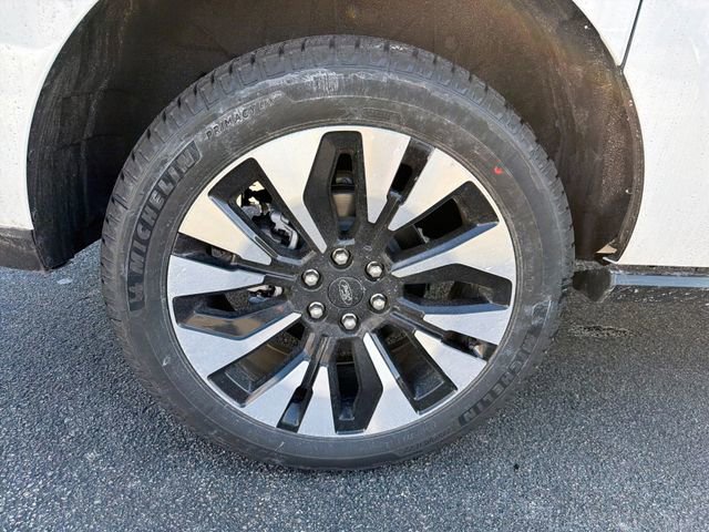 New 2025 Ford Expedition Max Platinum w/ Platinum Ultimate Package image 13