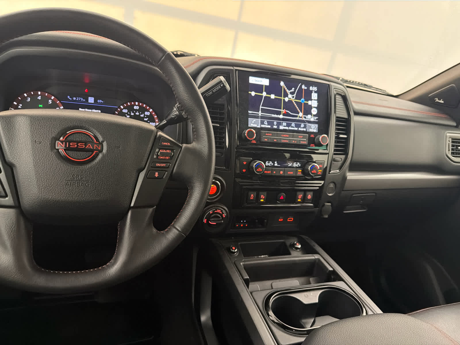 Used 2024 Nissan Titan PRO-4X w/ Pro-4x Convenience Package image 18