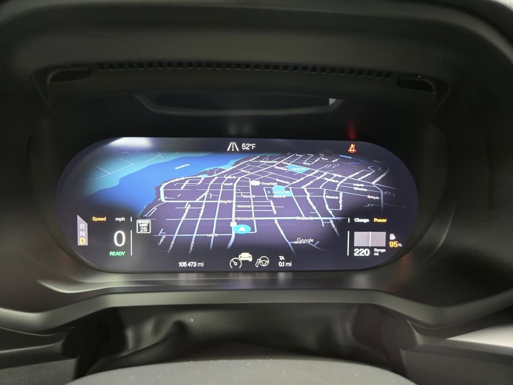 Used 2022 Polestar Polestar 2 w/ Performance Package image 18