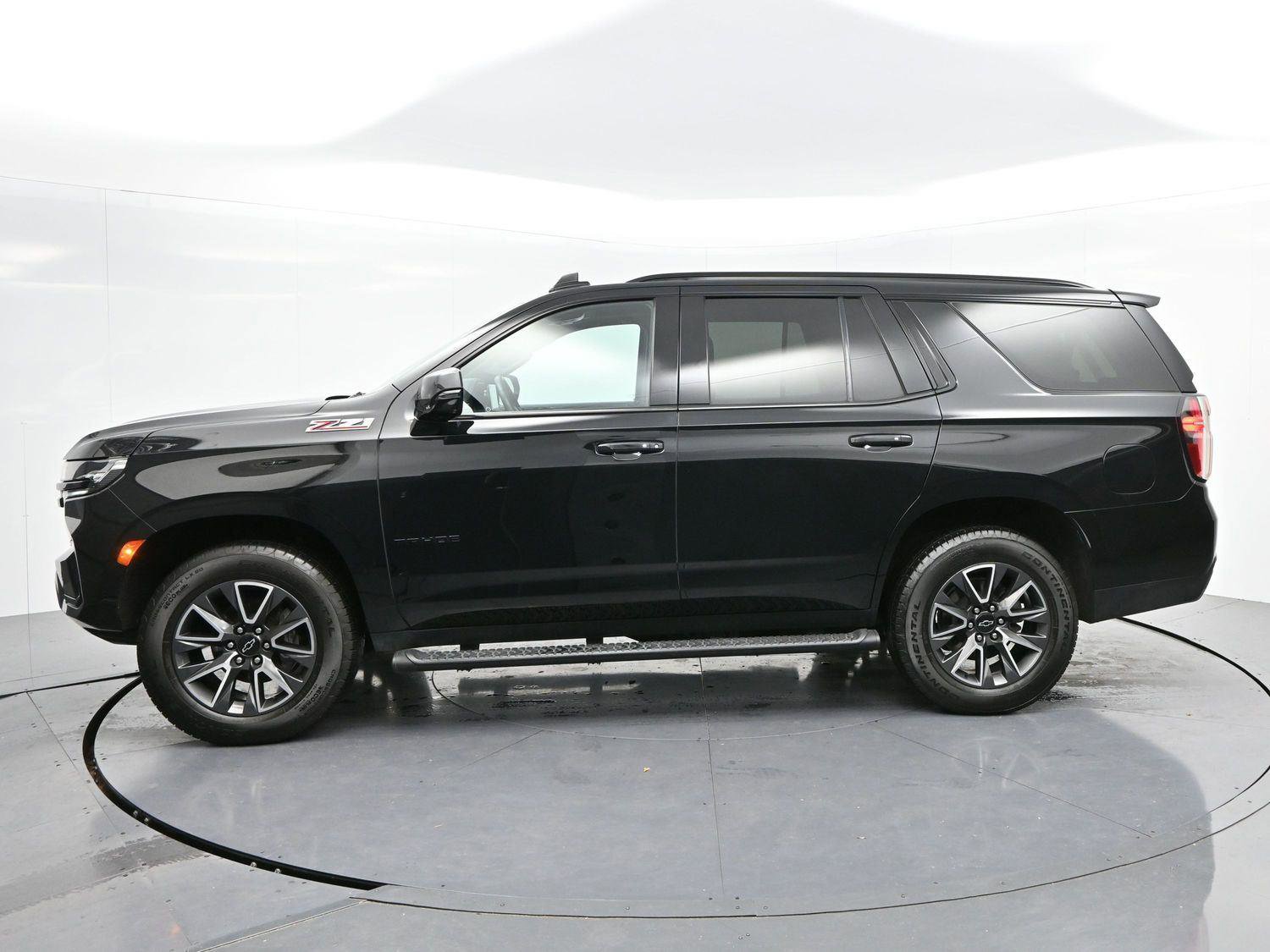 Used 2023 Chevrolet Tahoe Z71 w/ Luxury Package AWD/4WD image 4