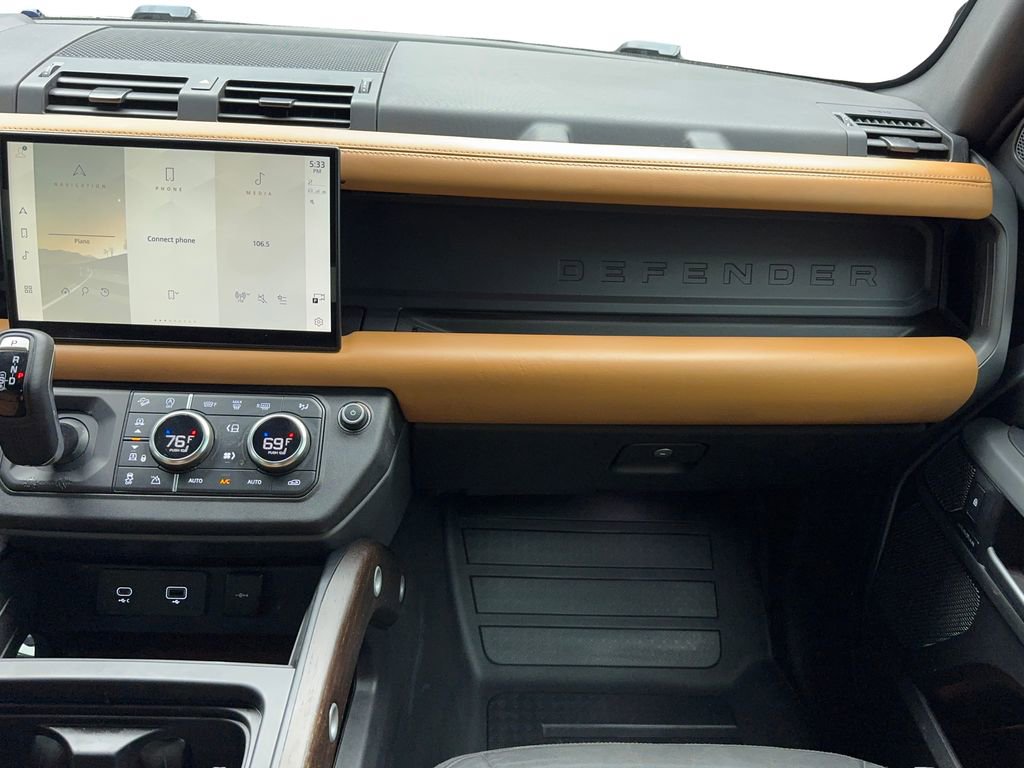 Used 2024 Land Rover Defender 110 X image 19