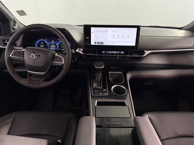 Used 2025 Toyota Sienna XSE w/ XSE Plus Package image 24