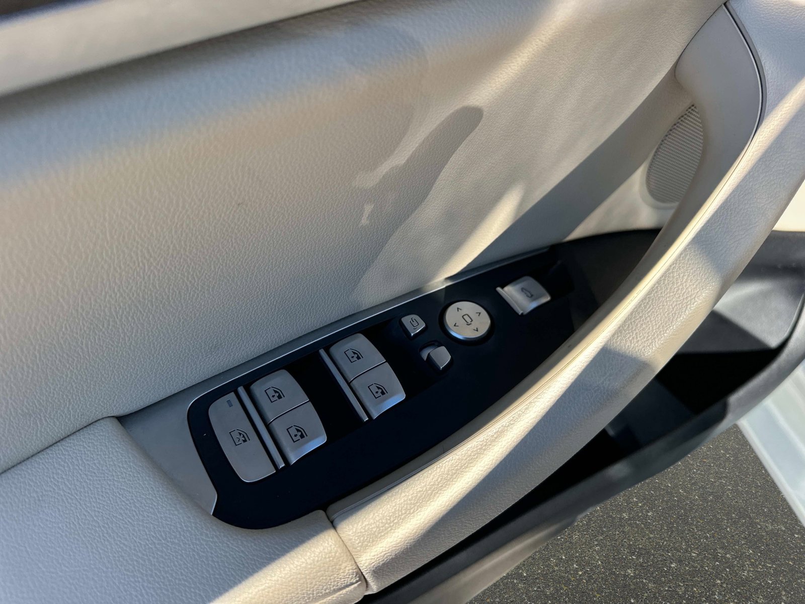 Used 2023 BMW X3 sDrive30i w/ M Sport Package image 19