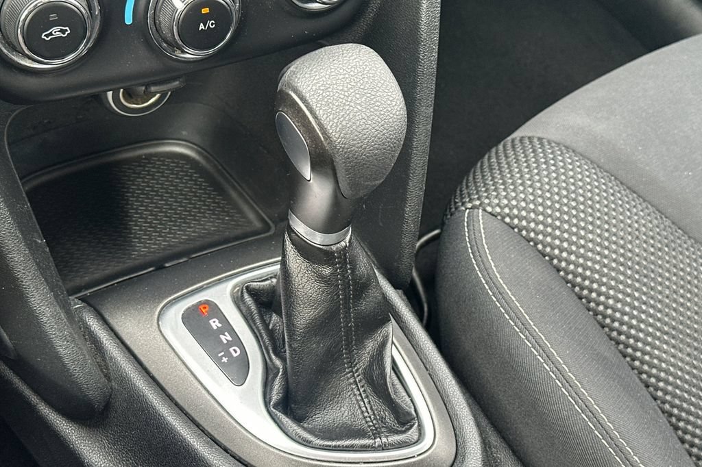 Used 2016 Dodge Dart SXT FWD image 19