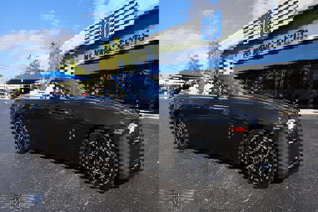 Used 2017 Rolls-Royce Dawn Convertible image 4
