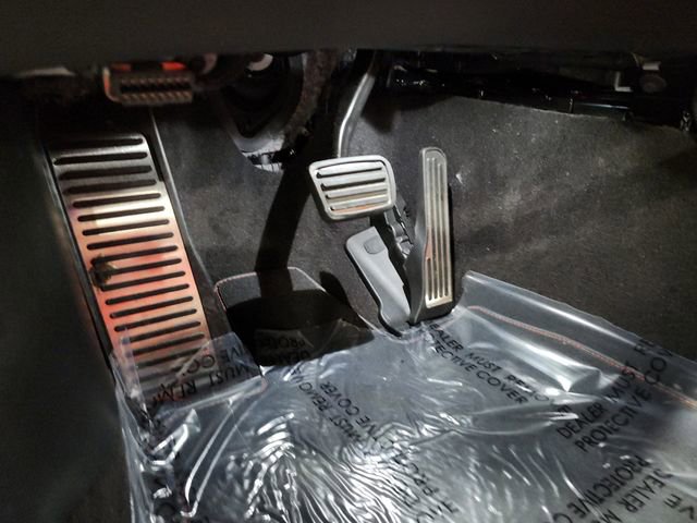 Used 2024 Chevrolet Corvette Stingray Coupe w/ 1LT image 31