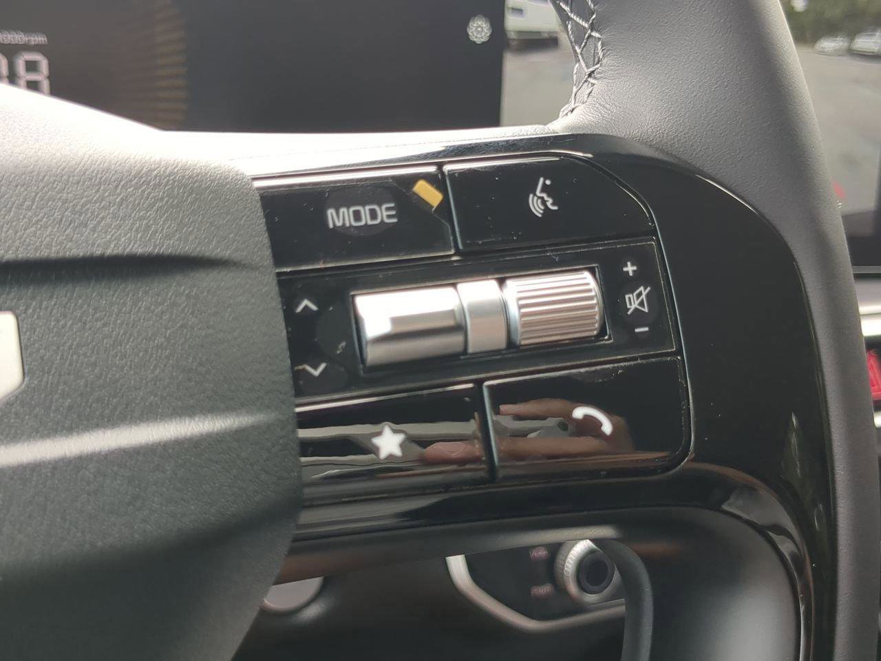 New 2026 Kia Sorento EX image 18