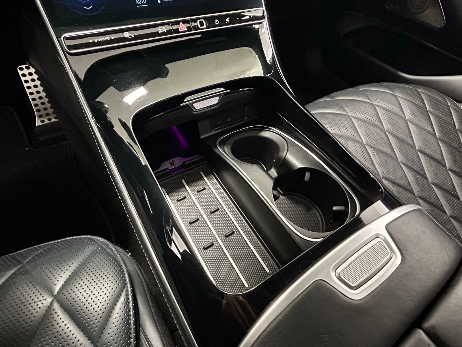 Used 2022 Mercedes-Benz S 580 4MATIC Sedan w/ AMG Line Package image 23