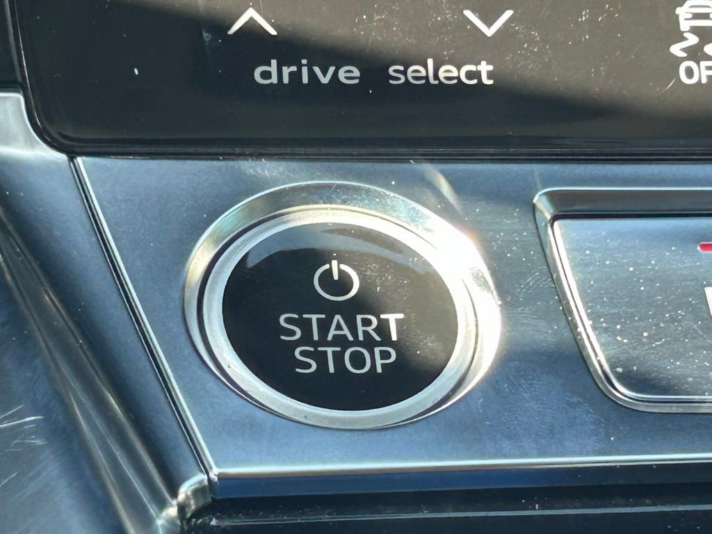 Used 2024 Audi Q8 e-tron Premium Plus w/ Premium Plus Package AWD/4WD image 60