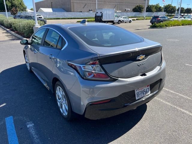 Used 2018 Chevrolet Volt Premier w/ Driver Confidence Package FWD image 7