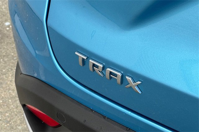 Used 2025 Chevrolet Trax LT w/ Driver Confidence Package image 47