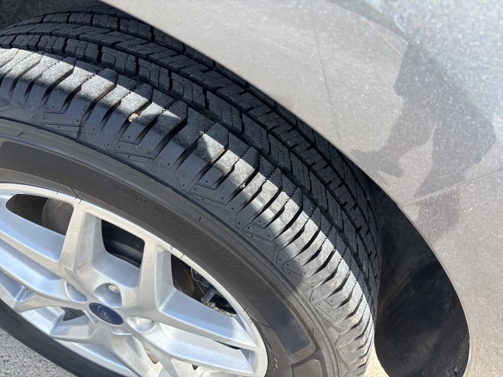 Used 2022 Ford Edge SEL w/ Convenience Package image 9