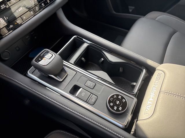 New 2026 Nissan Pathfinder SL AWD/4WD image 13