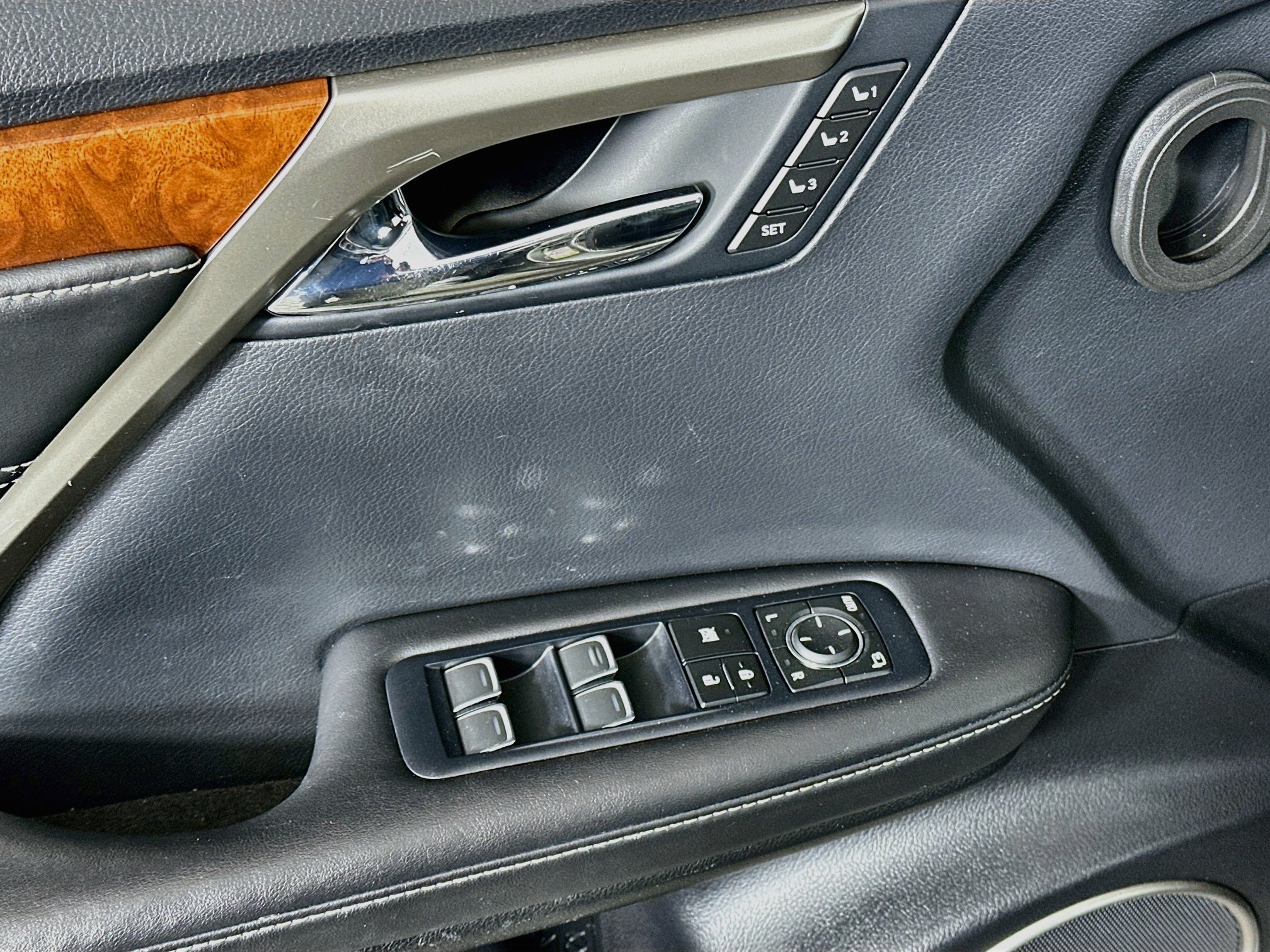 Used 2018 Lexus RX 350L AWD image 15