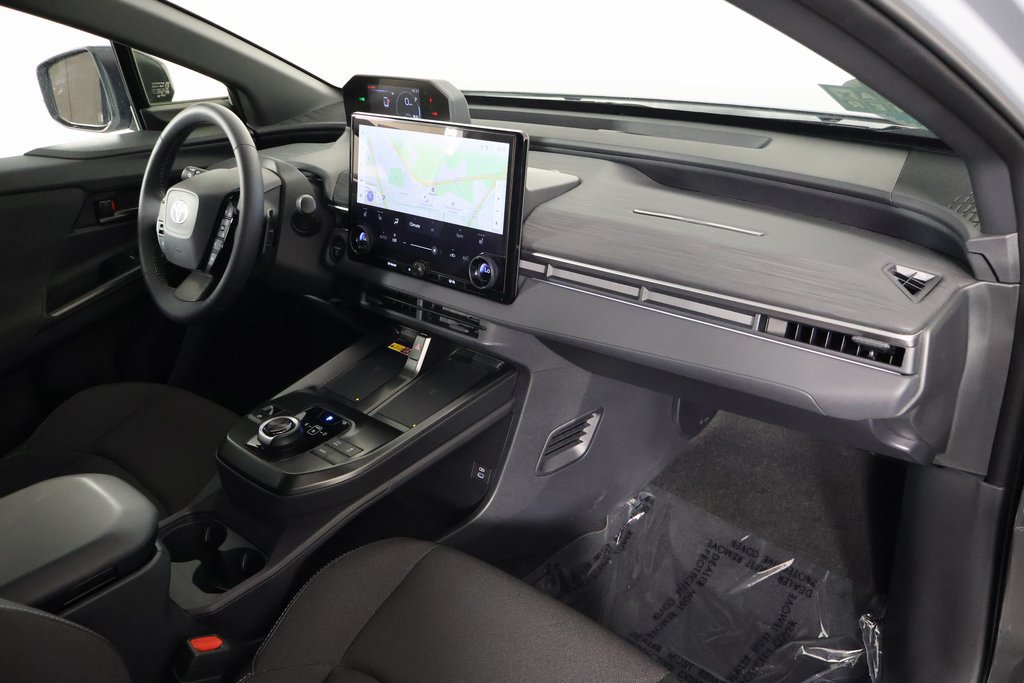 Used 2026 Toyota C-HR AWD/4WD image 9