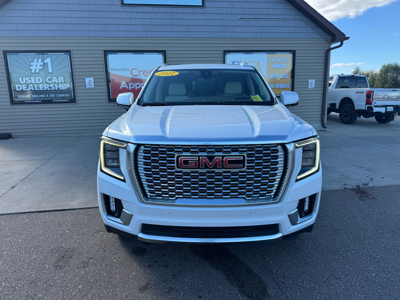 Used 2021 GMC Yukon XL Denali w/ Denali Ultimate Package image 2