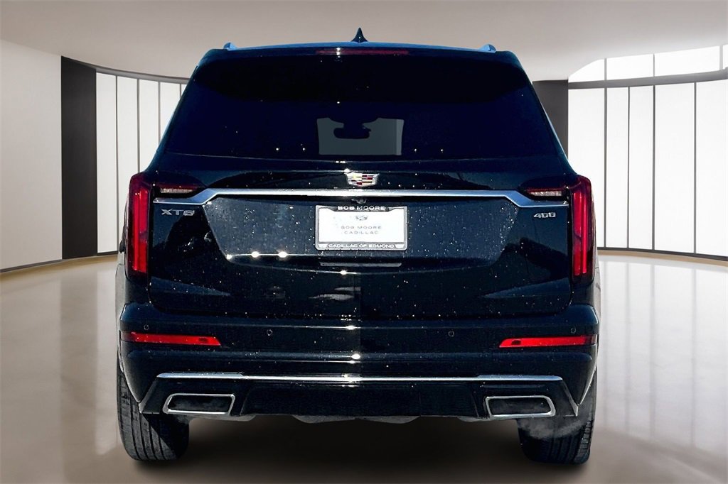 Used 2025 Cadillac XT6 Premium Luxury image 4
