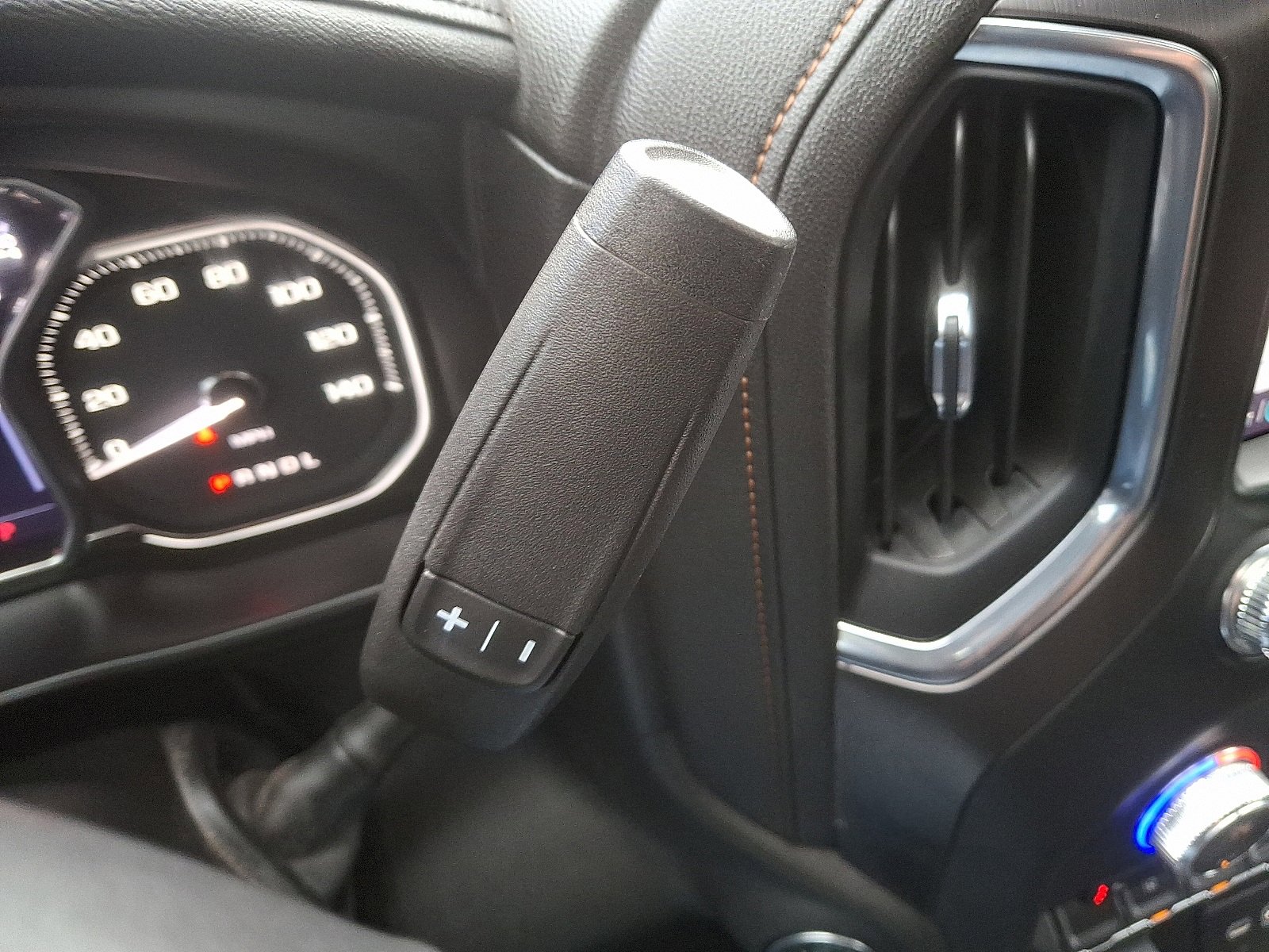 Used 2020 GMC Sierra 2500 AT4 w/ AT4 Premium Package image 15