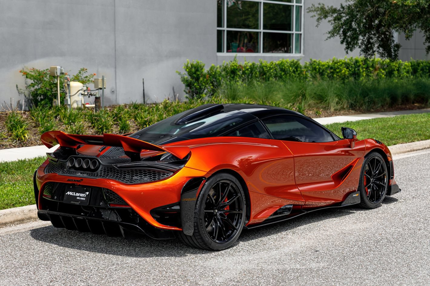 Used 2021 McLaren 765LT RWD image 6