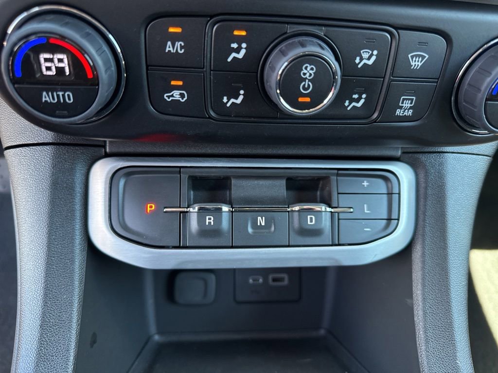 Used 2023 GMC Acadia SLE w/ Driver Convenience Package AWD/4WD image 35