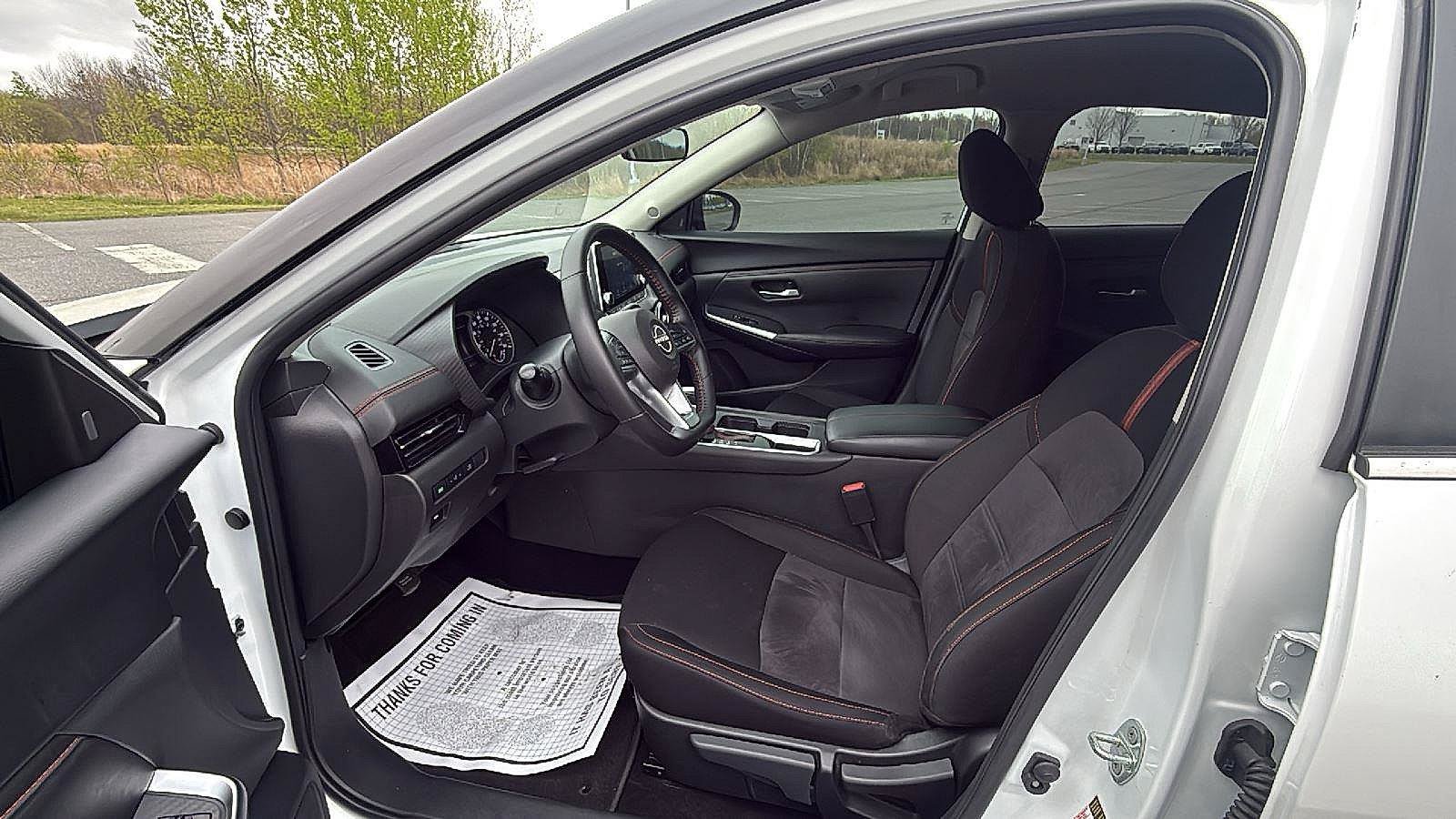 Used 2025 Nissan Sentra SR FWD image 24