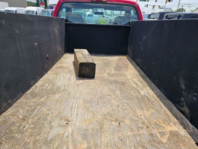 Used 2005 Ford F250 XL RWD image 23