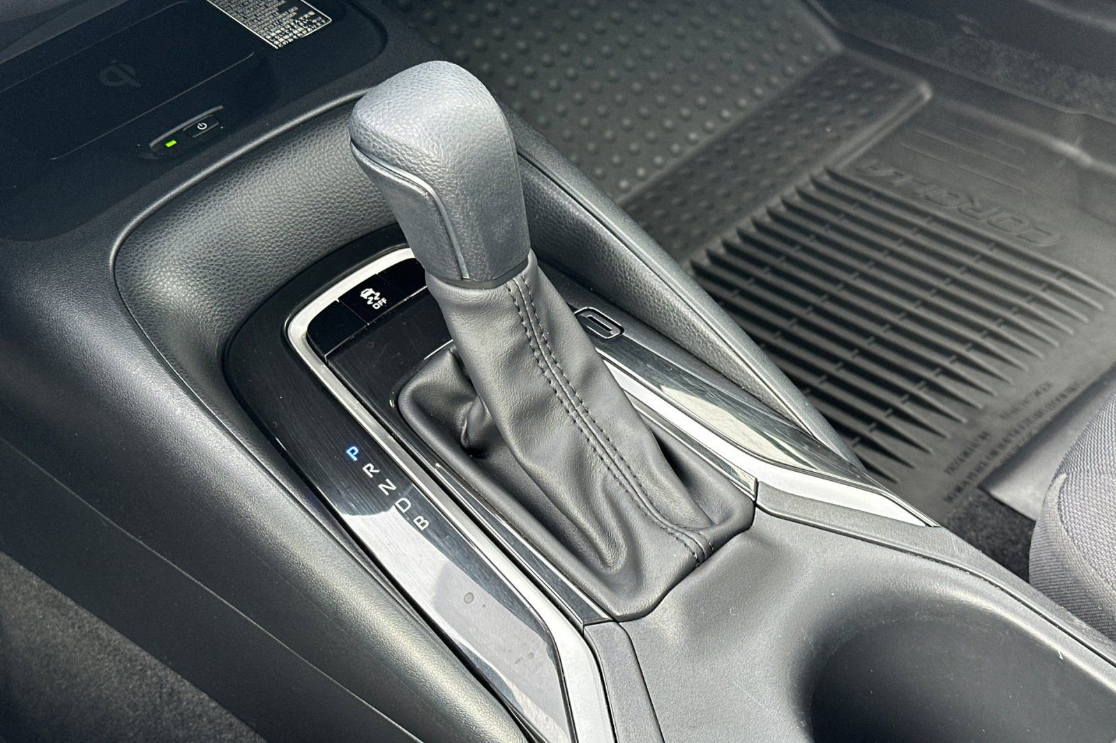 Used 2024 Toyota Corolla LE w/ LE Premium Package image 20