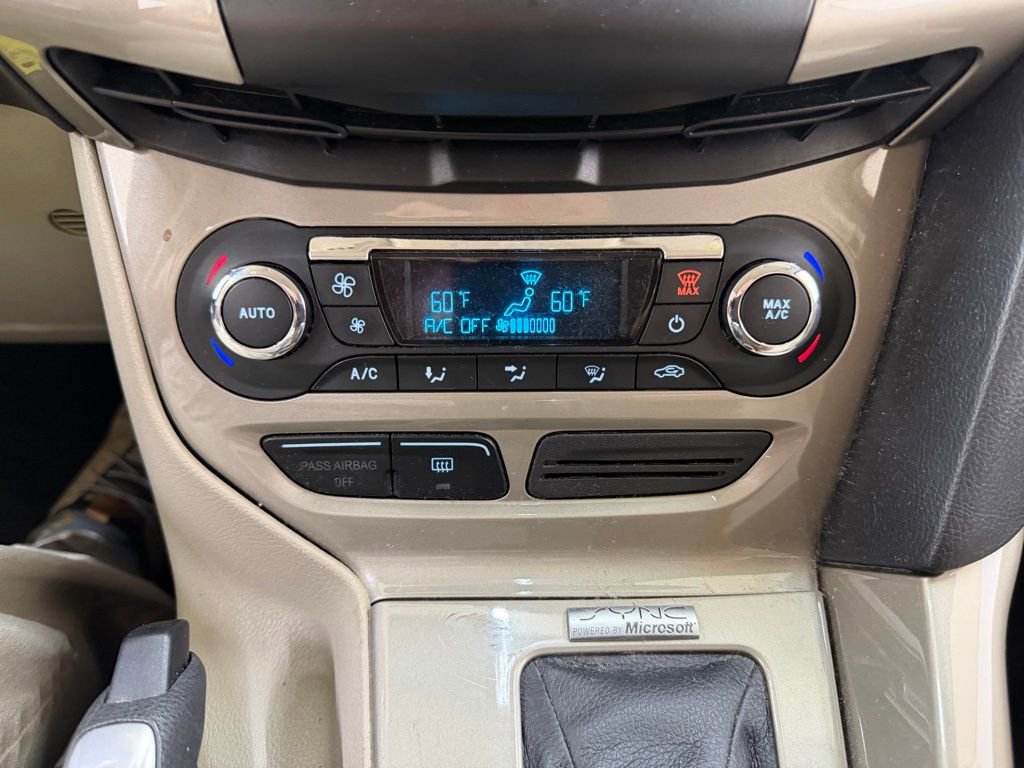 Used 2012 Ford Focus SEL image 26