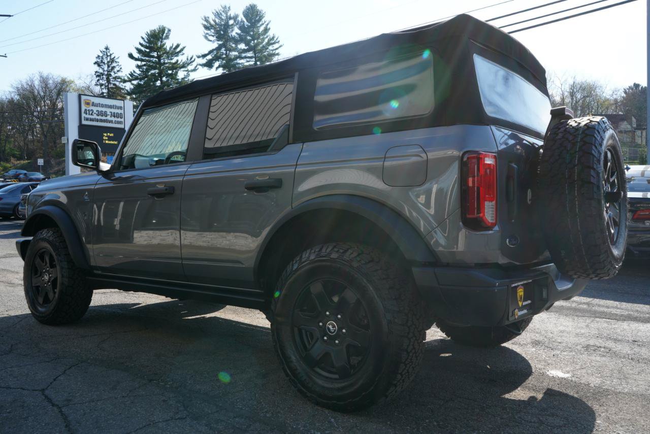 Used 2022 Ford Bronco Black Diamond AWD/4WD image 10