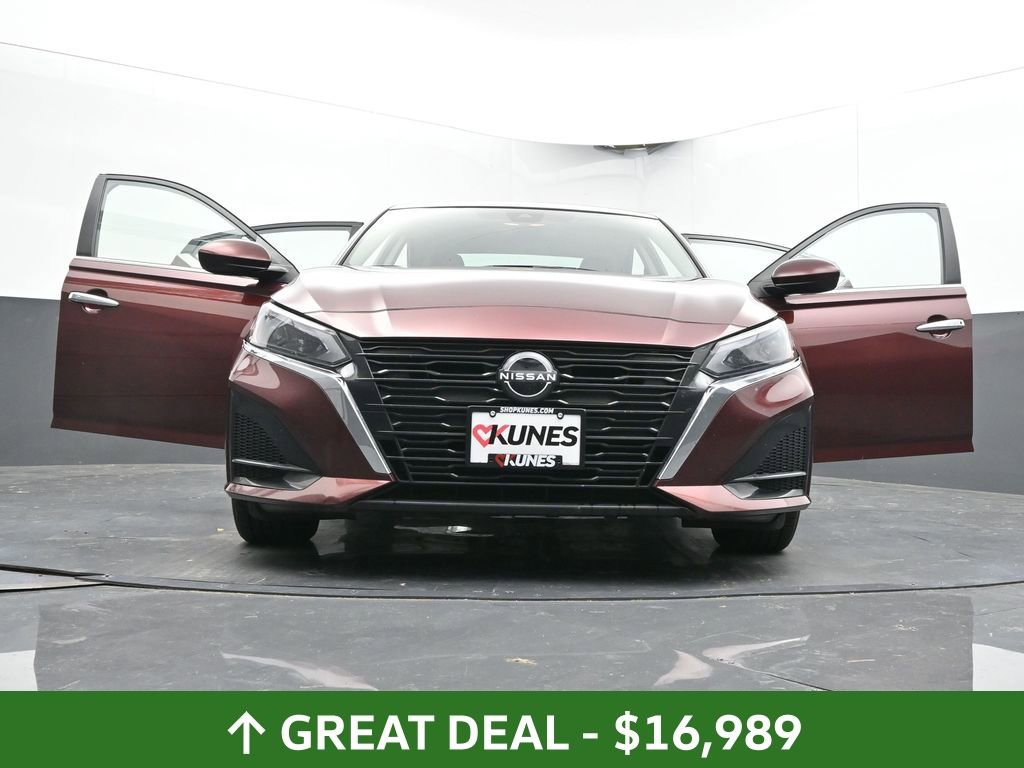 Used 2023 Nissan Altima 2.5 SV image 70