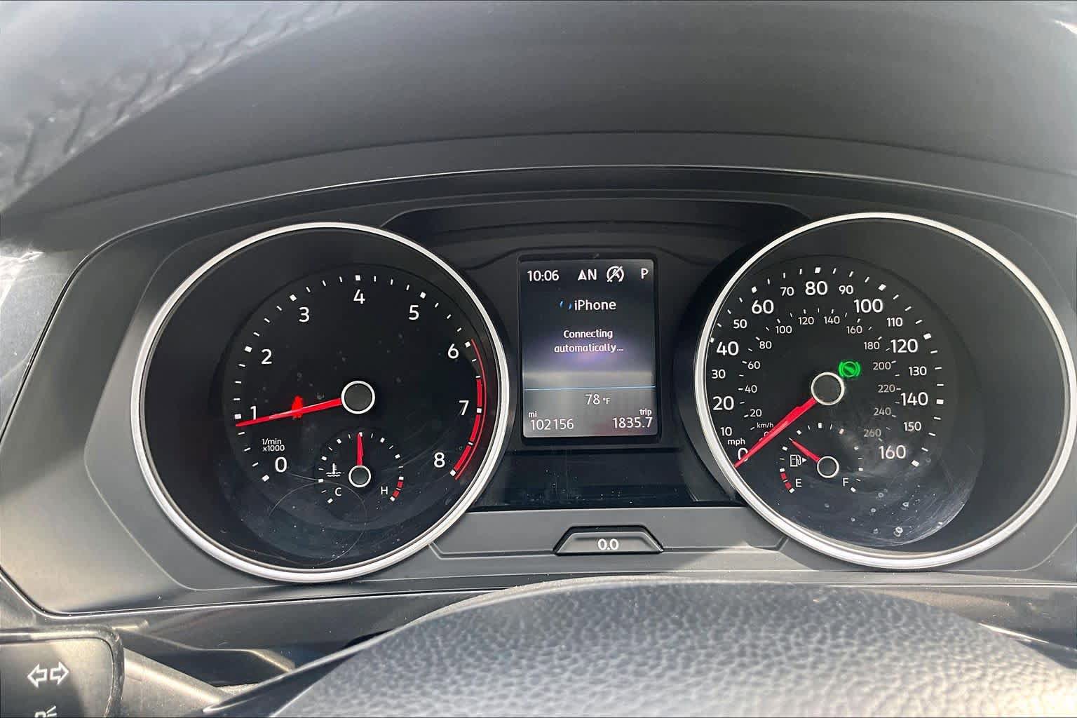 Used 2018 Volkswagen Tiguan SEL FWD image 26