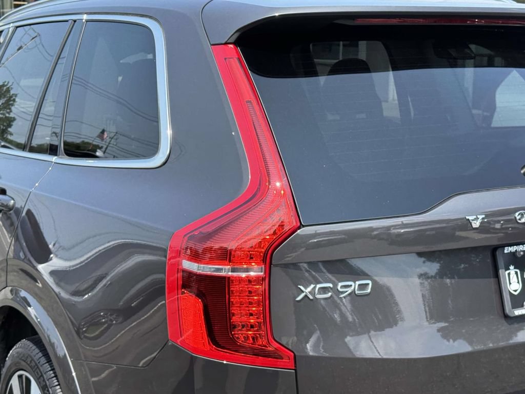 Certified 2024 Volvo XC90 T8 Plus w/ Protection Package AWD/4WD image 8