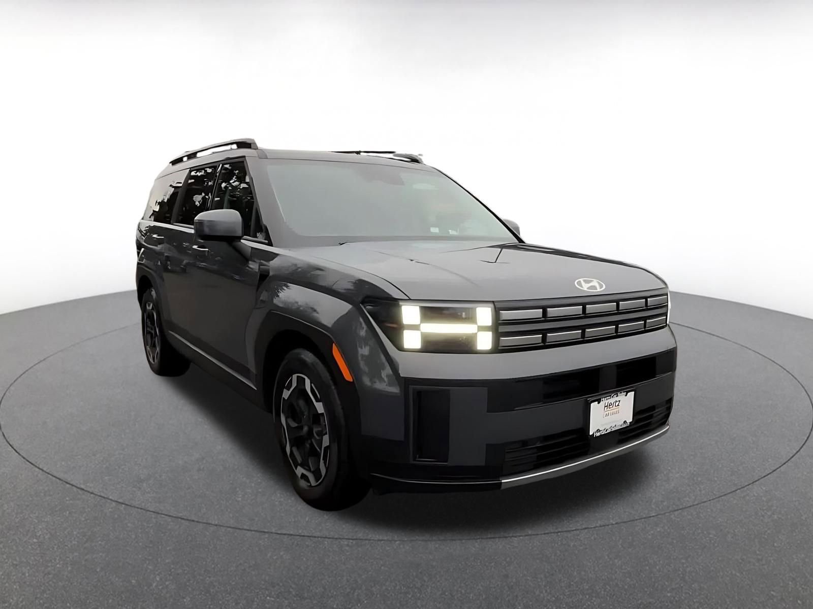 Used 2025 Hyundai Santa Fe SEL image 3