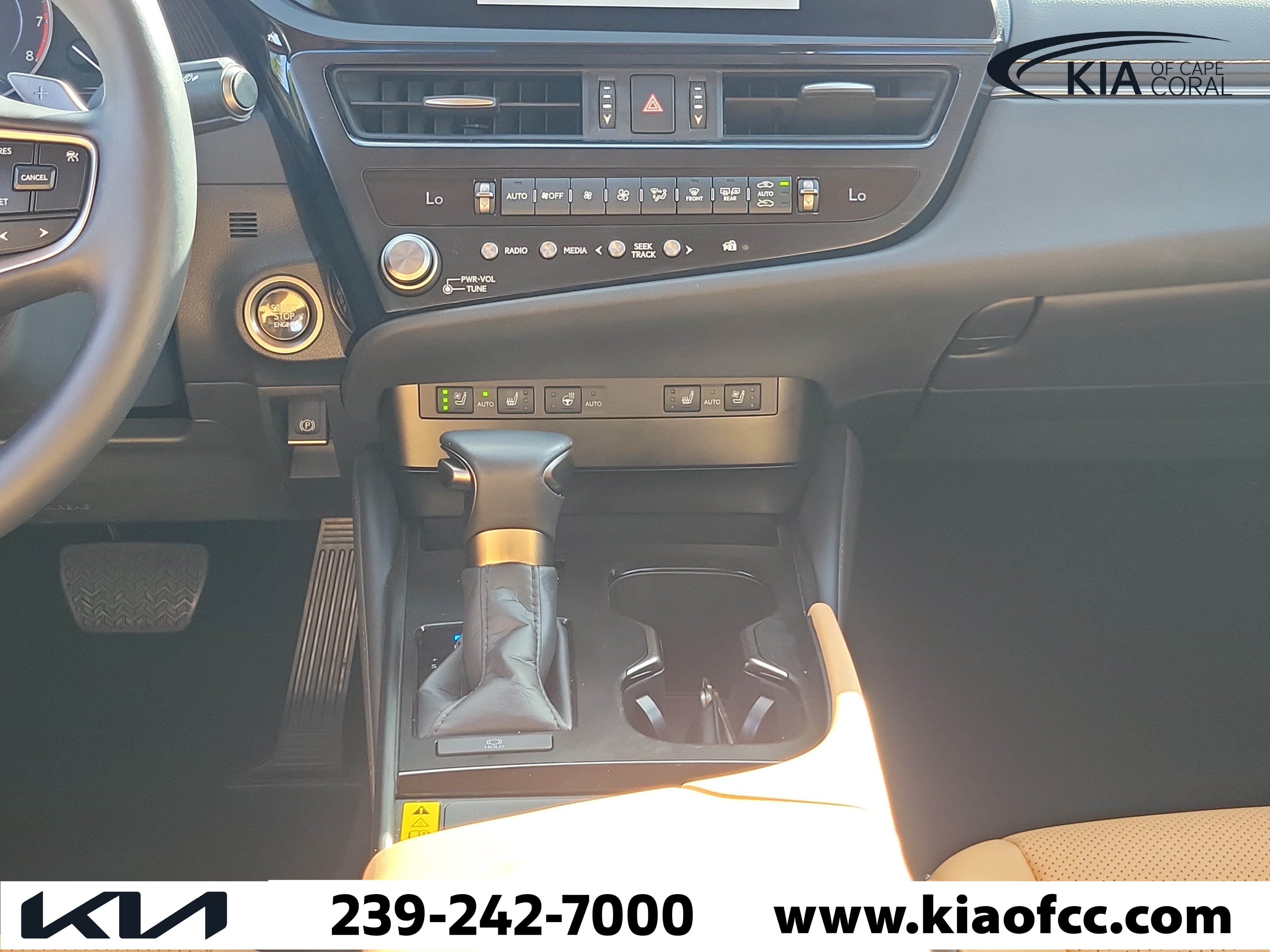 Used 2025 Lexus ES 350 w/ Premium Package FWD image 19