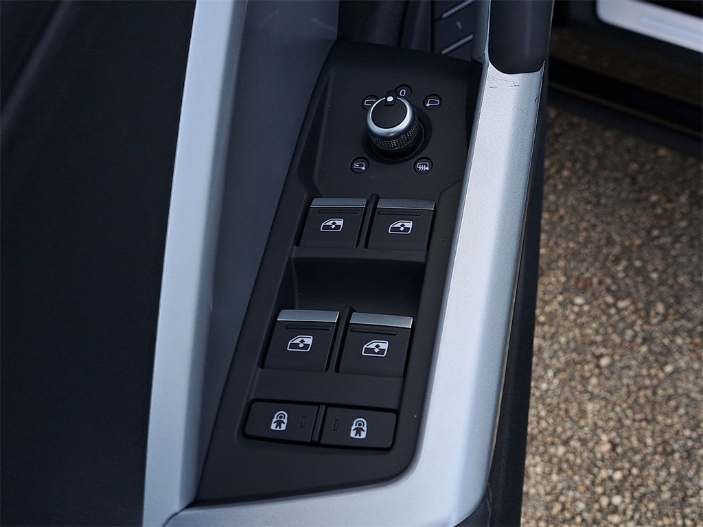 New 2025 Audi Q3 2.0T Premium image 22